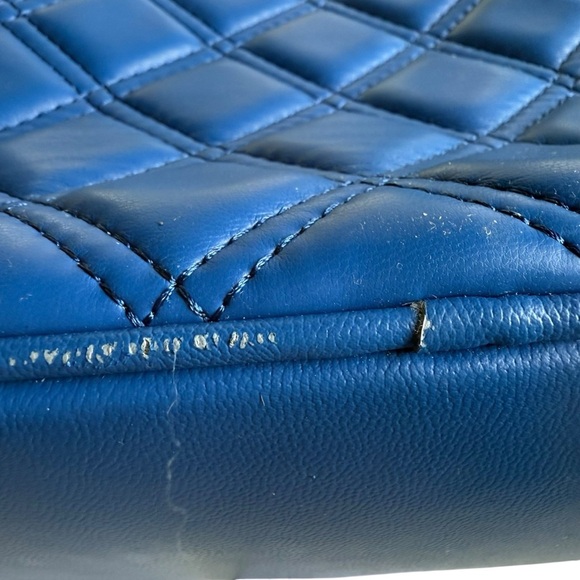 Steve Madden Blue Crossbody Quilted  Bag with Sleek Design - Picture 14 of 15